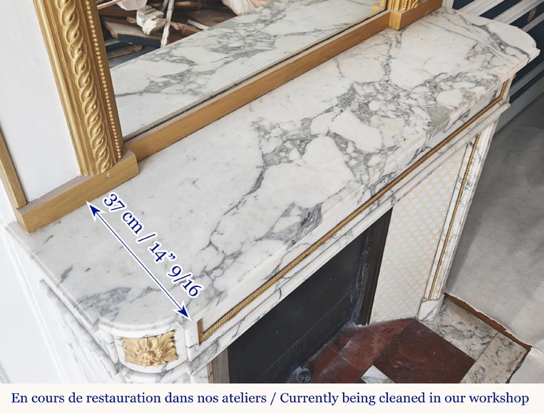 Louis XVI style fireplace in Arabescato marble, with bronze decoration Louis XVI style fireplace in Arabescato marble, with bronze decoration-10