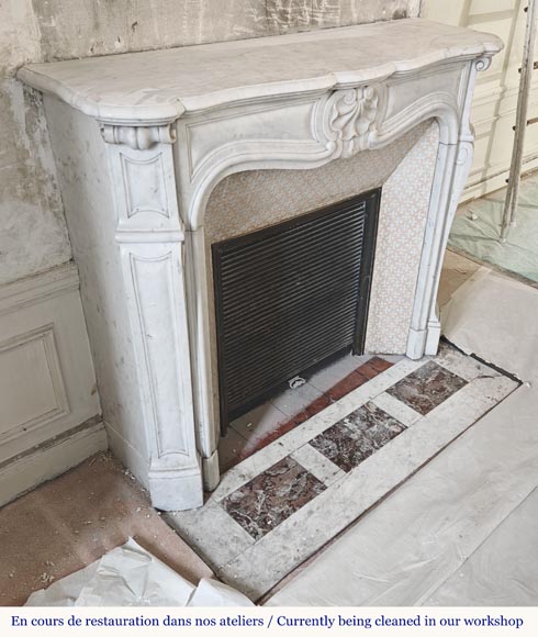Louis XV style fireplace in Carrara marble Louis XV style fireplace in Carrara marble-2
