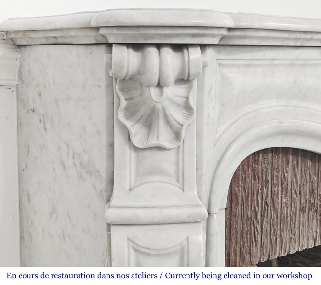 Louis XV style fireplace in Carrara marble, decorated with three shells Louis XV style fireplace in Carrara marble, decorated with three shells-4