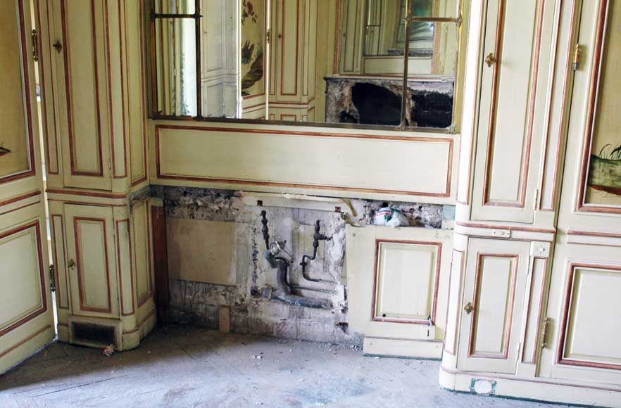 Paneled room with Coromandel lacquer panels Paneled room with Coromandel lacquer panels-6