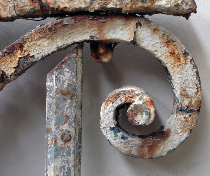 Wrought iron bracket from Large Louis XIV period  Wrought iron bracket from Large Louis XIV period -3