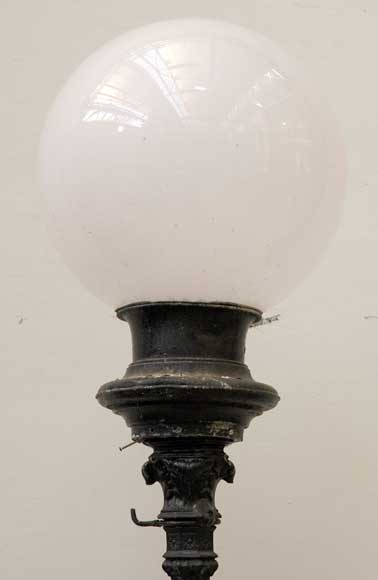 Cast iron lampost Cast iron lampost-1