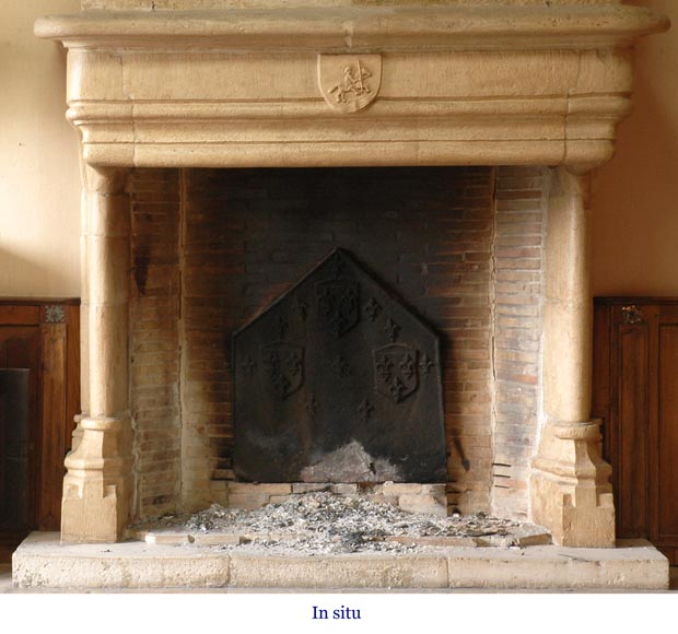 Antique cast iron gothic fireback Antique cast iron gothic fireback-1