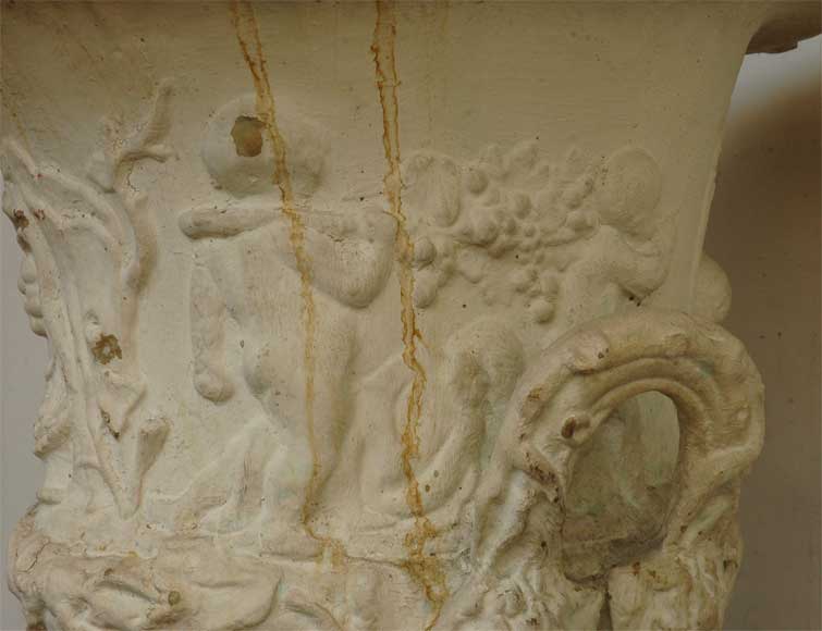 Pair of antique lead vases from the 19th century with putti Pair of antique lead vases from the 19th century with putti-9