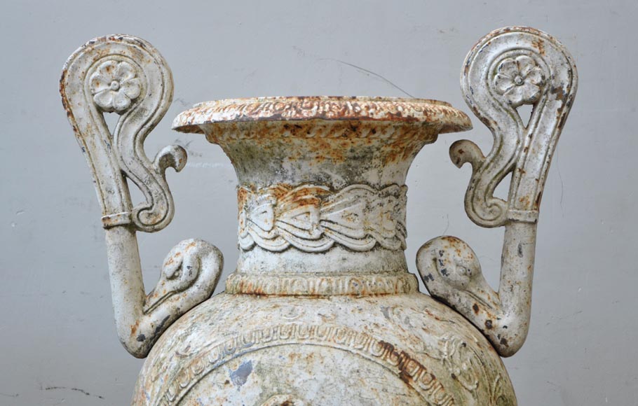 Antique pair of cast iron vases with putti Antique pair of cast iron vases with putti-4