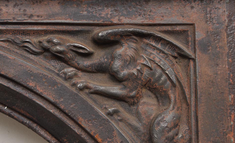 Fireplace cast iron insert, style Napoleon III, with grotesques and chimeras decoration Fireplace cast iron insert, style Napoleon III, with grotesques and chimeras decoration-8