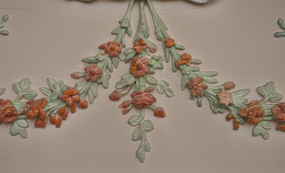 Antique Louis XVI pierglass with pomychrome stucco decoration representing garlands of flowers Antique Louis XVI pierglass with pomychrome stucco decoration representing garlands of flowers-2