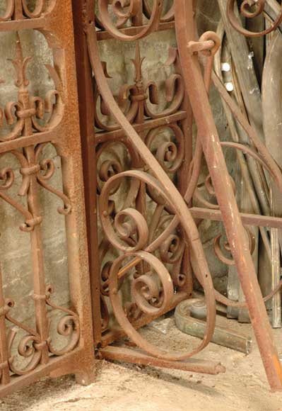 Wrought iron 19th century main gate -10