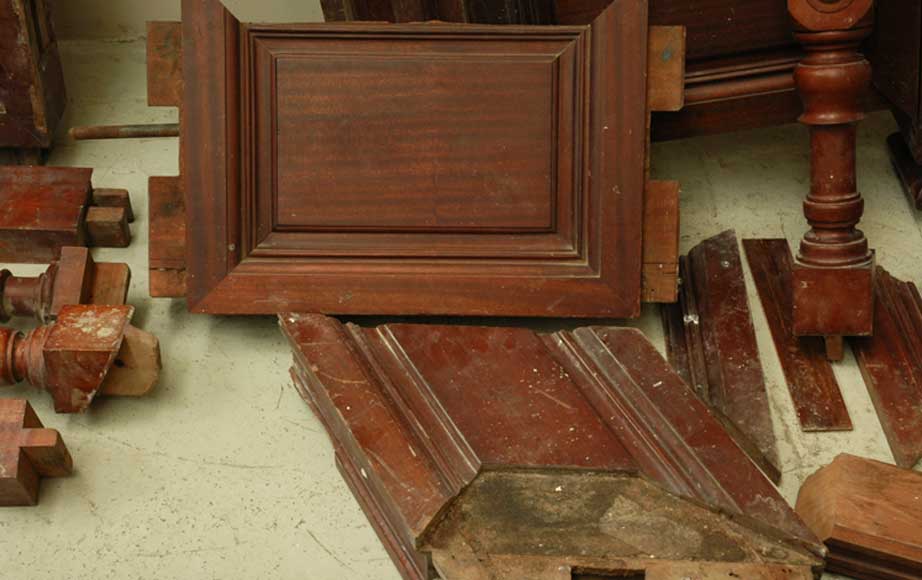 Mahogany newel post and staircase late 19th century.-16