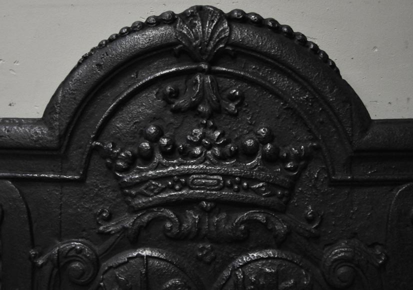 Antique cast iron fireback with wedding coat of arms of Gilles Brunet, Marquis of la Palisse, and Françoise-Suzanne Bignon-3
