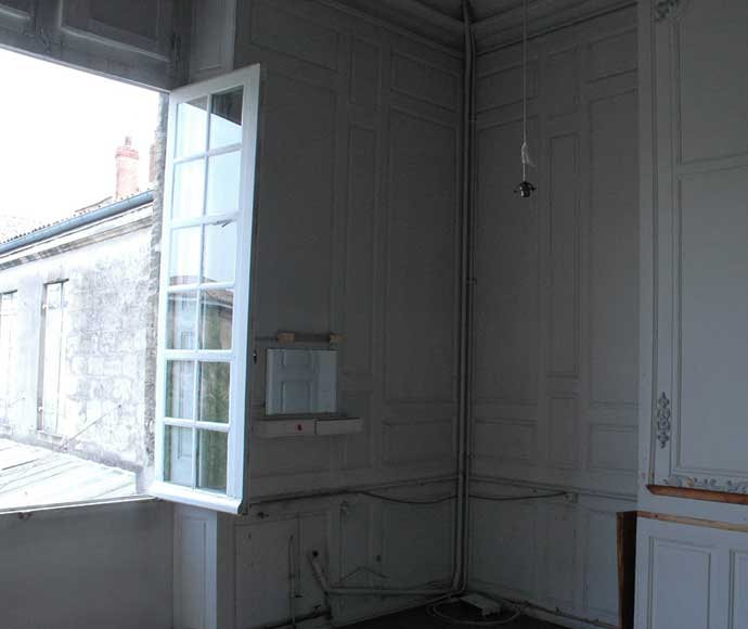 Paneled room and rare parquet flooring from the 18th century-8