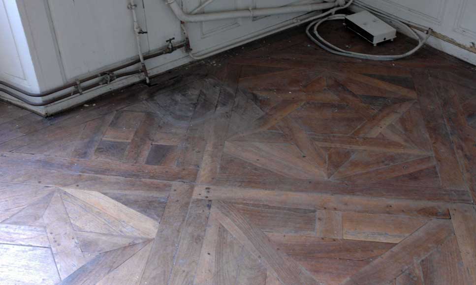 Paneled room and rare parquet flooring from the 18th century-27