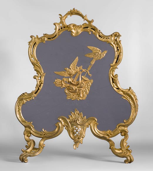 Antique Louis XV style firescreen in gilt bronze with birds and