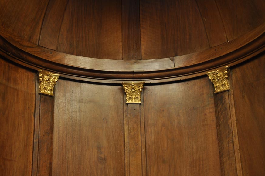 Pair of walnut and gilt stucco alcoves, Louis-Philippe style, with Allegory of Renown-4