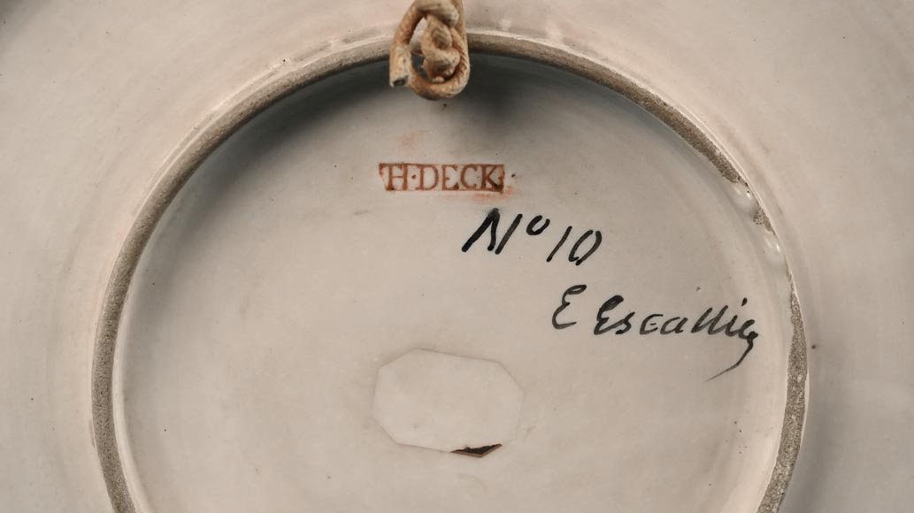 Théodore DECK (ceramist) and Éléonore ESCALLIER (painter), dish with tits-9