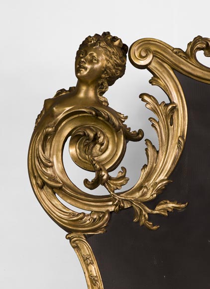 François LINKE (1855-1946) and BOUHON Frères - Gilt bronze firescreen adorned with espagnolettes and attributes of love
