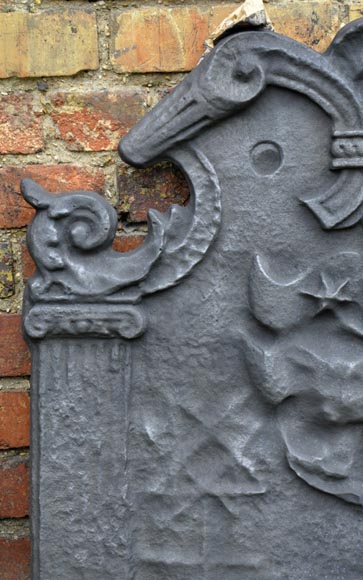 Antique cast iron fireback with coat of arms with a sword and two stars, two ionic pilasters and leather cut pattern, late 17th century -3