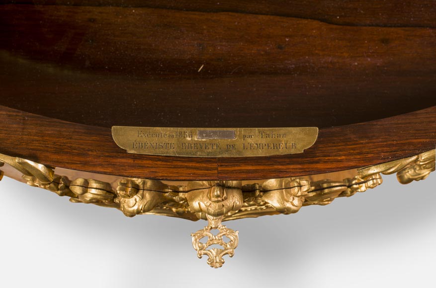 TAHAN Manufactory, Julien-Nicolas RIVART (1802-1867) and Pierre-Joseph GUEROU - Exceptional Louis XV style violin-shaped Desk Decorated with porcelain marquetry And gilt bronze espagnolettes-7
