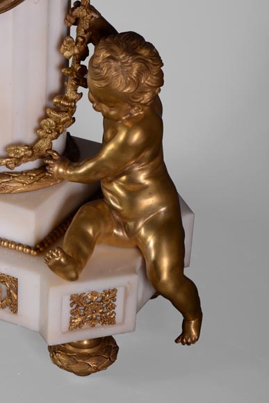 Louis XVI style little clock with putti by Perrineau-4