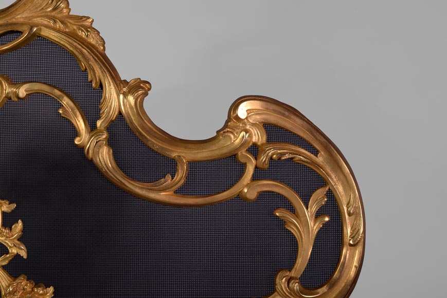 Antique Louis XV style firescreen with cornucopias decor-3
