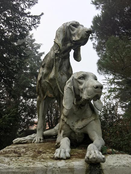 ""Hunting dogs"", exceptional antique cast iron statue signed by Camille Gaté, model from the 1889 World's Fair