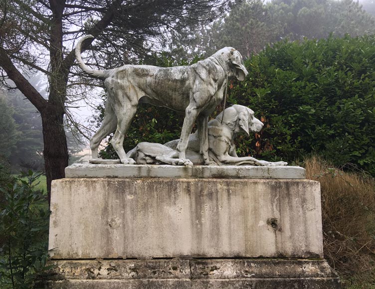 ""Hunting dogs"", exceptional antique cast iron statue signed by Camille Gaté, model from the 1889 World's Fair