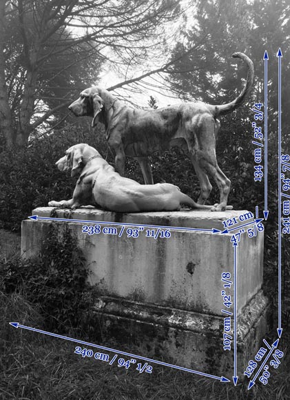 ""Hunting dogs"", exceptional antique cast iron statue signed by Camille Gaté, model from the 1889 World's Fair