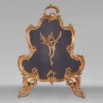 Beautiful antique Louis XV style firescreen in gilt bronze