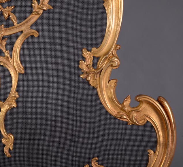Beautiful antique Louis XV style firescreen in gilt bronze-4