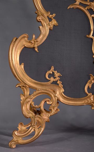 Beautiful antique Louis XV style firescreen in gilt bronze-6