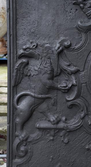 Beautiful antique cast iron fireback with the Jannon family coat of arms, 18th century -3
