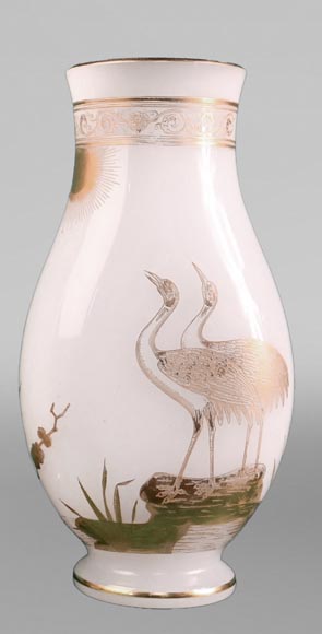 Baccarat, Pair of vases with wading birds, circa 1880-1