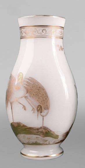 Baccarat, Pair of vases with wading birds, circa 1880-2