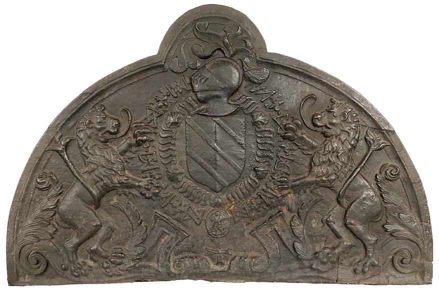 Cast iron fireback with Pellet de Fretinville family coat of arms, 16th century-0