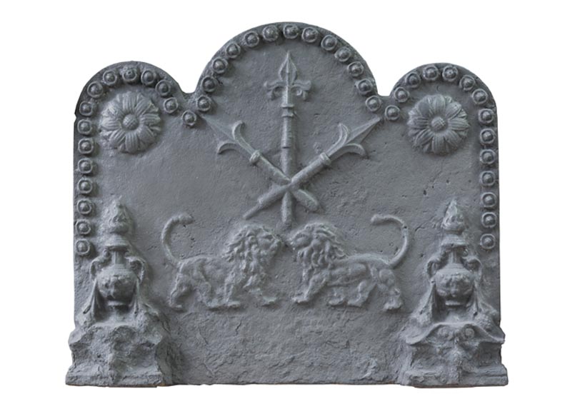 Antique fireback with confronting lions and fire pots, 17th century-0