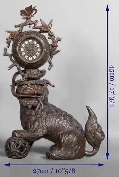 Chinese style clock with Foo dog decoration.-11