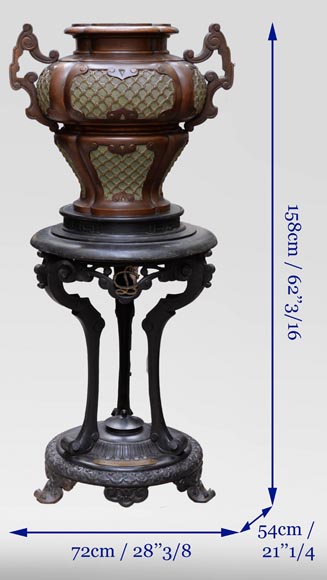Capitain-Gény foundry, Bronze burnished cast iron vase on a tripod, circa 1892-9
