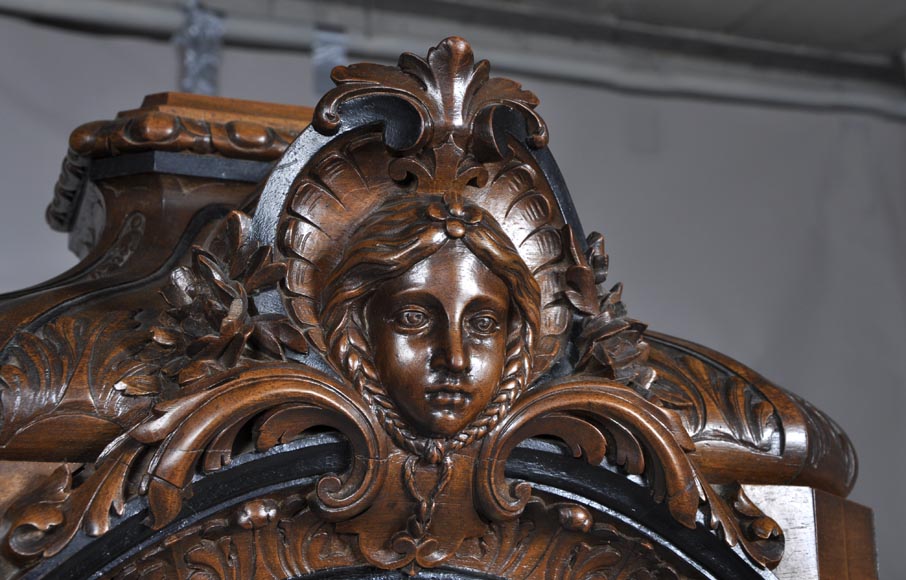 Mazaroz (attributed to), Neo-Renaissance carved walnut cartel