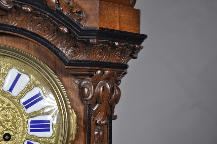 Mazarov (attributed to), Neo-Renaissance carved walnut cartel clock Mazarov (attributed to), Neo-Renaissance carved walnut cartel clock-4