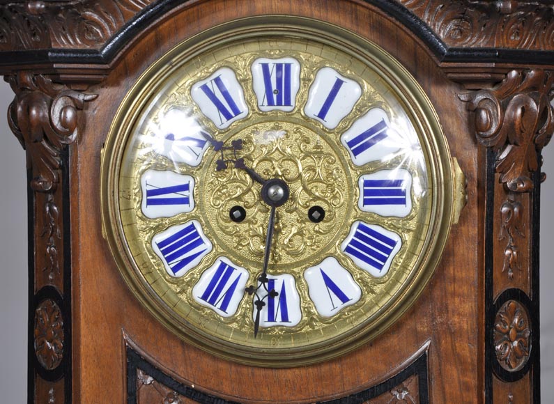 Mazarov (attributed to), Neo-Renaissance carved walnut cartel clock Mazarov (attributed to), Neo-Renaissance carved walnut cartel clock-5
