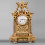 Napoleon III style gilted bronze clock with pearl decoration
