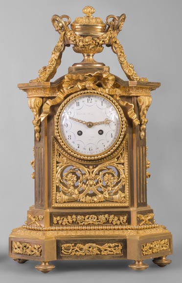 Napoleon III style gilted bronze clock with pearl decoration-0