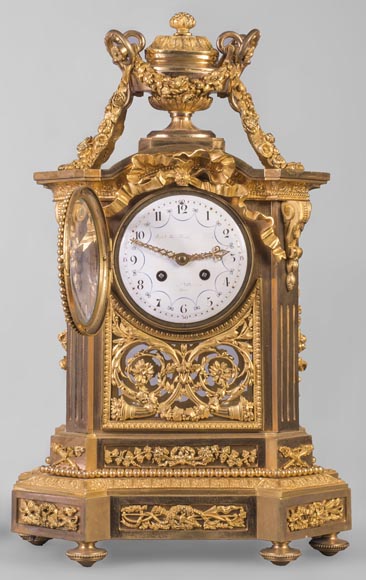 Napoleon III style gilted bronze clock with pearl decoration-1