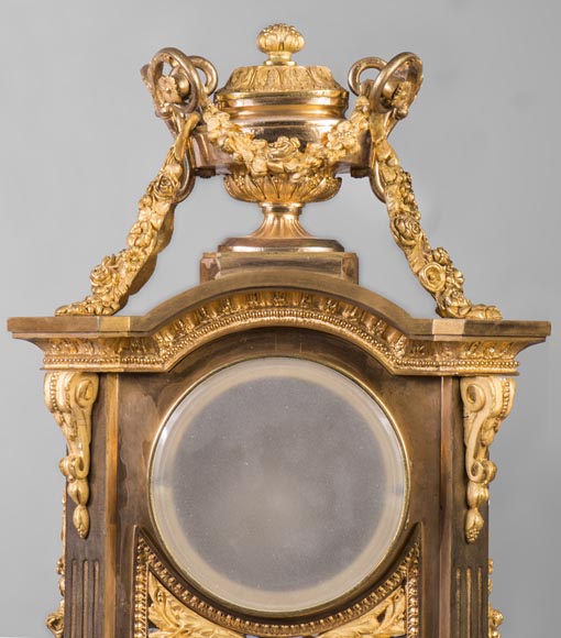 Napoleon III style gilted bronze clock with pearl decoration-3