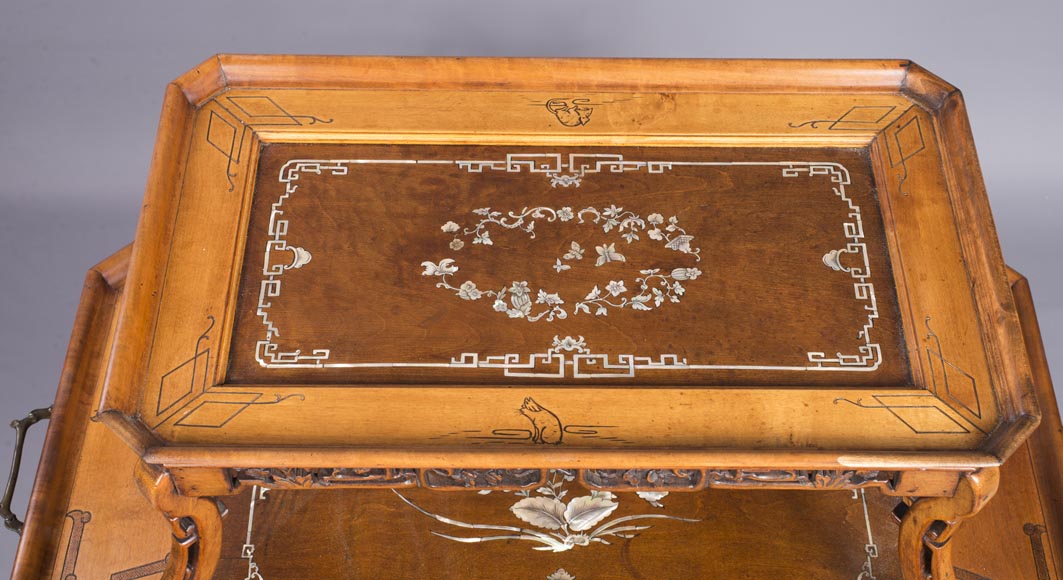 Japanese style tea table with motherofpearl inlays Gueridons