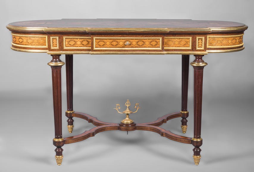Exceptional Napoleon III style table in diverse varieties of wood marquetery, second half of the 19th century-0
