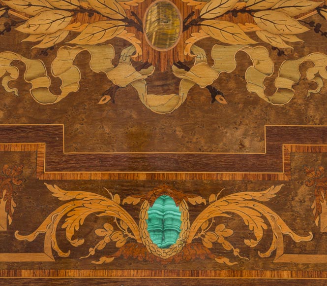 Exceptional Napoleon III style table in diverse varieties of wood marquetery, second half of the 19th century-4