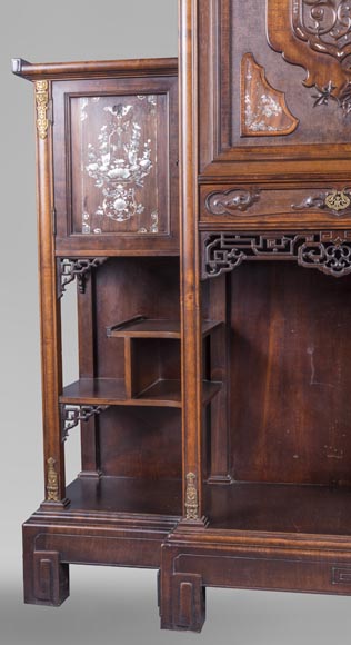 Gabriel VIARDOT (1830-1906) - Japanese style shelf cabinet with mother of pearl decoration-4