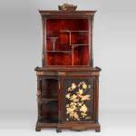 Gabriel Viardot (attributed to) - Japanese style presentation cabinet with a laquer and mother-of-pearl decor