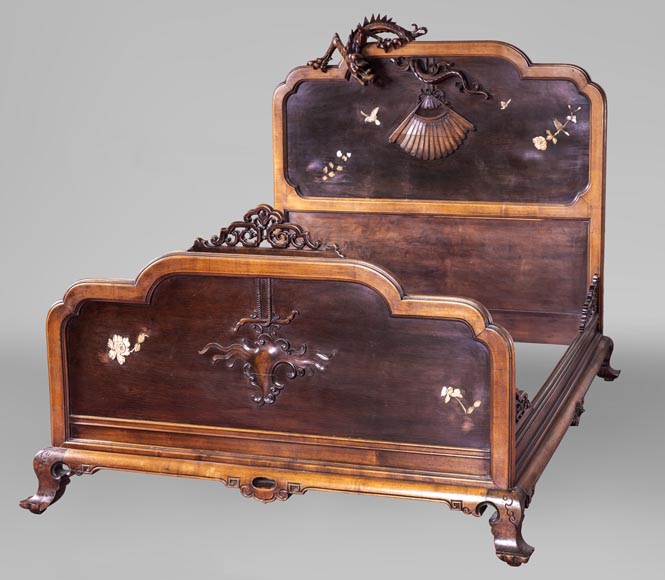 Maison des Bambous Alfred PERRET et Ernest VIBERT (attributed to) - Japanese style bed with dragon-0